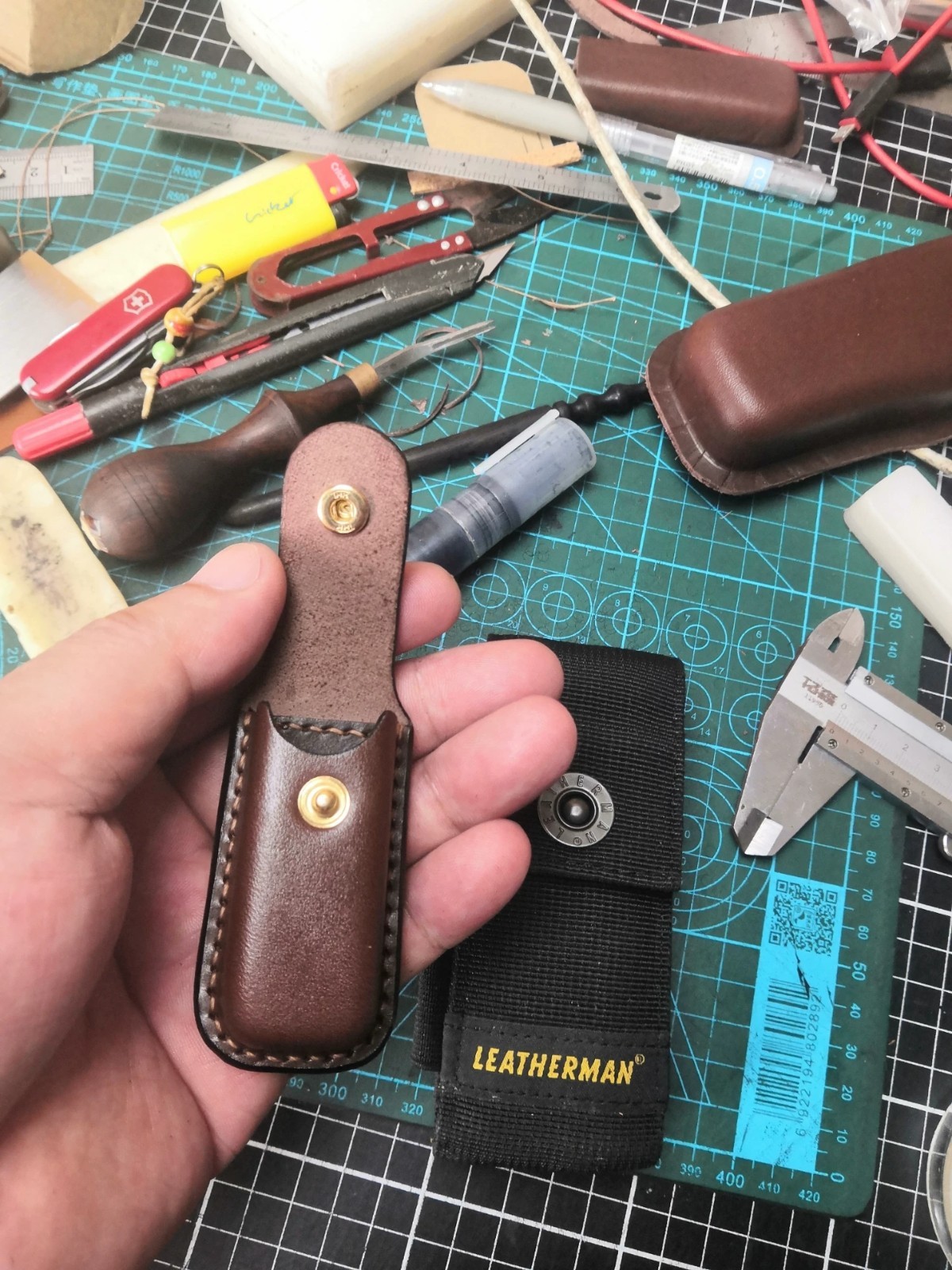 Leather Sheath For Leatherman Squirt PS4-Italian Tuscany Veg-Tanned,Multi-Color