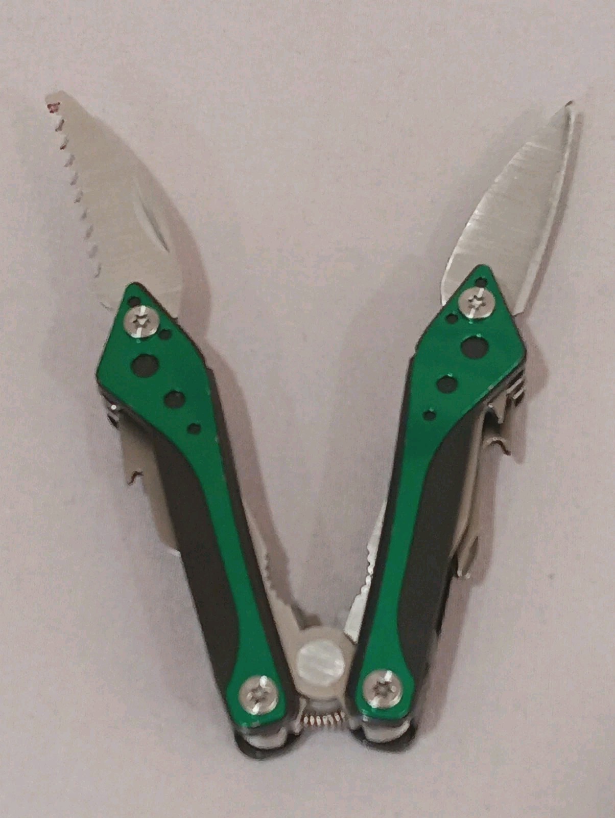 Cabela’s Multi-Tool 7-in-1 Pocket Knife Folding Pliers Stainless Green Camping