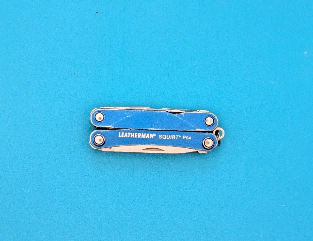 Leatherman SQUIRT PS4 Multi-Tool With Pliers Scissors Knife BLUE!