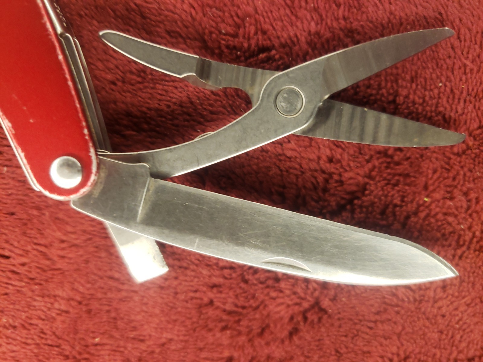 Leatherman Juice SC2 Red Retired Knife Multi Tool! RARE Read