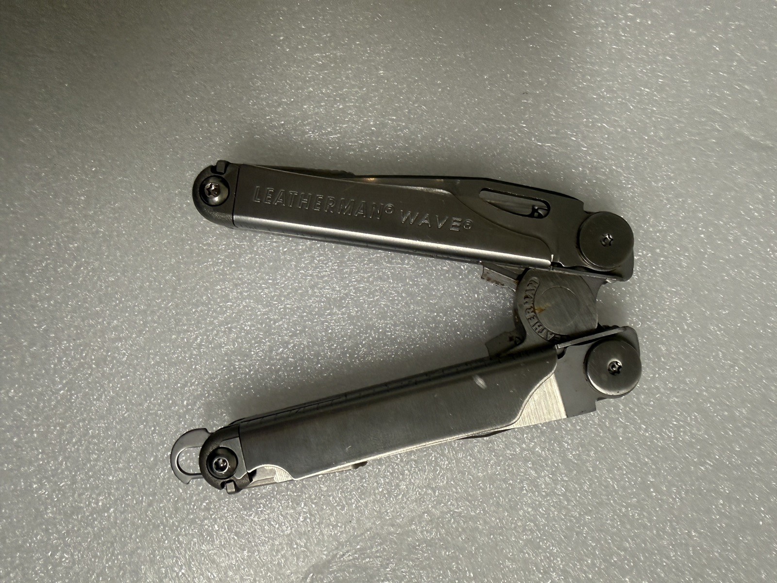 Leatherman Wave Multi‑Tool w/ Nylon Sheath –Stainless Steel–Great Condition