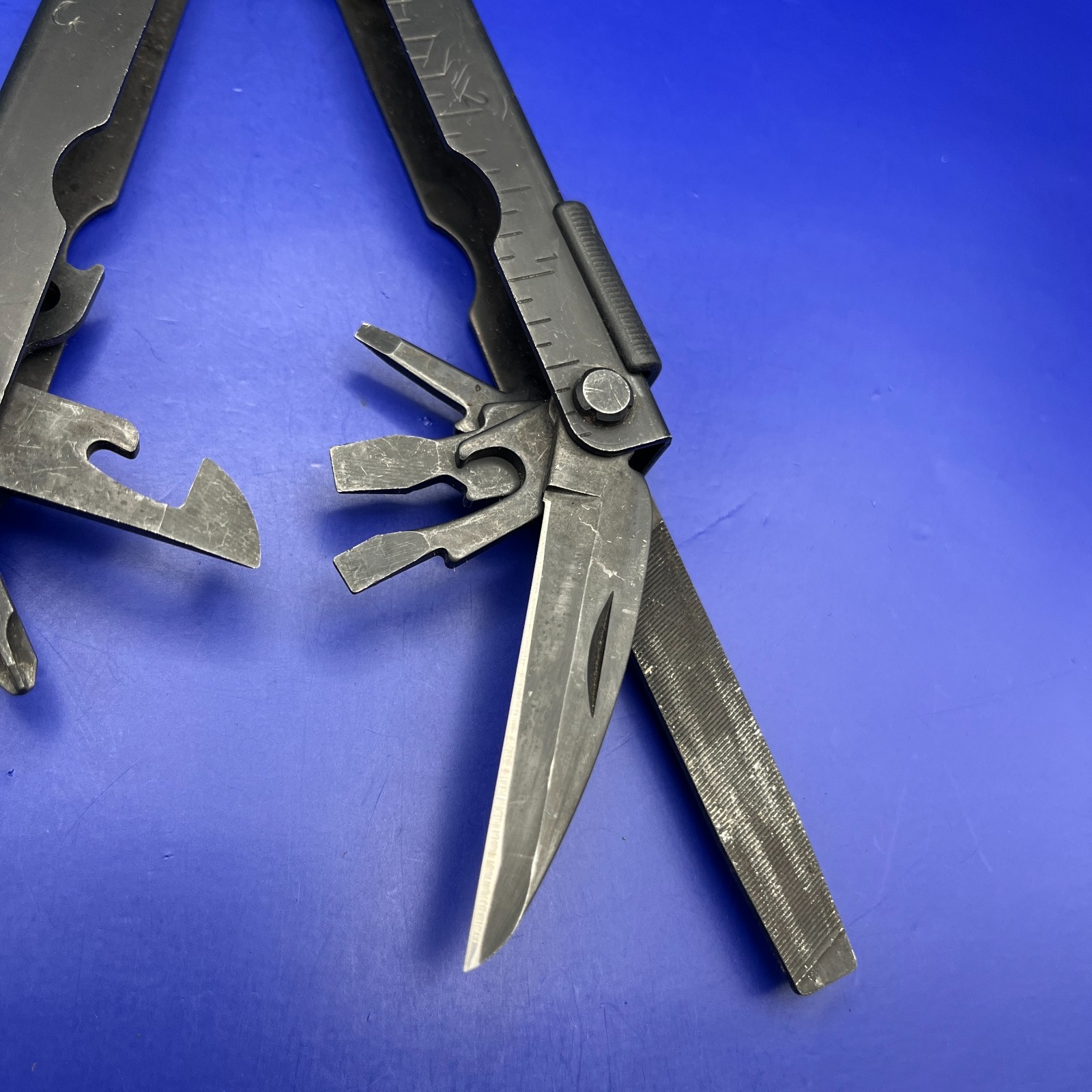 Gerber MP600 Black Oxide Multi-Tool Blunt Nose Pliers Carbide Cutters