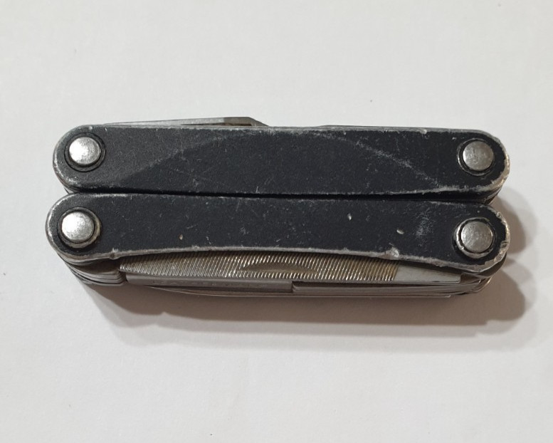 🔥 Leatherman Squirt ES4 Black Rare Retired Keychain Multitool