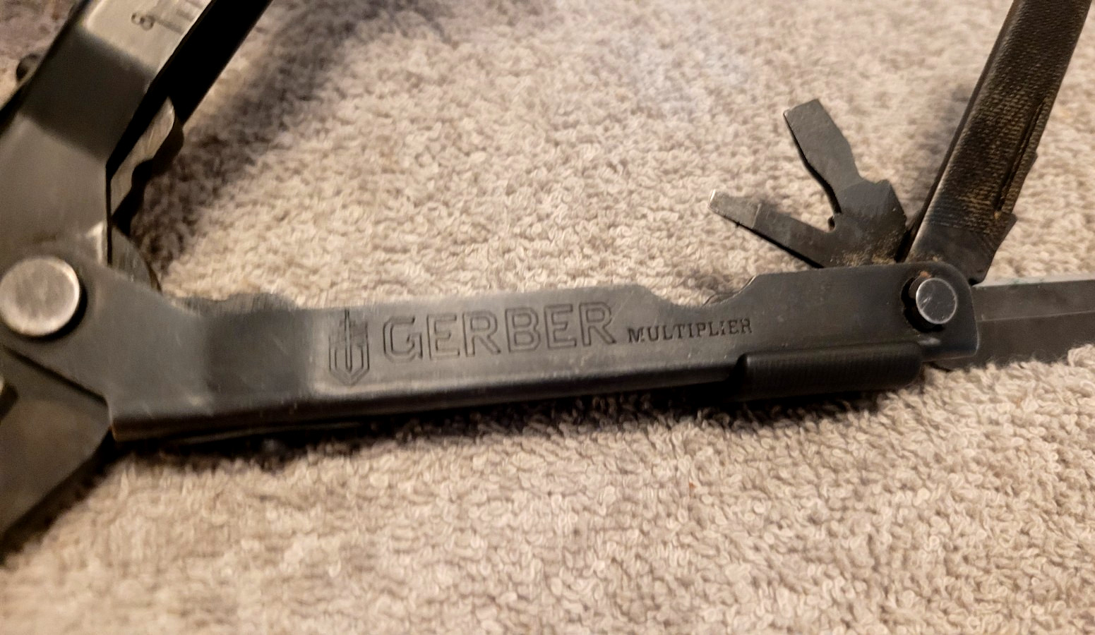 Gerber 0870118T Multiplier 11 Tools, Standard Size, no case – Nice Condition!!!