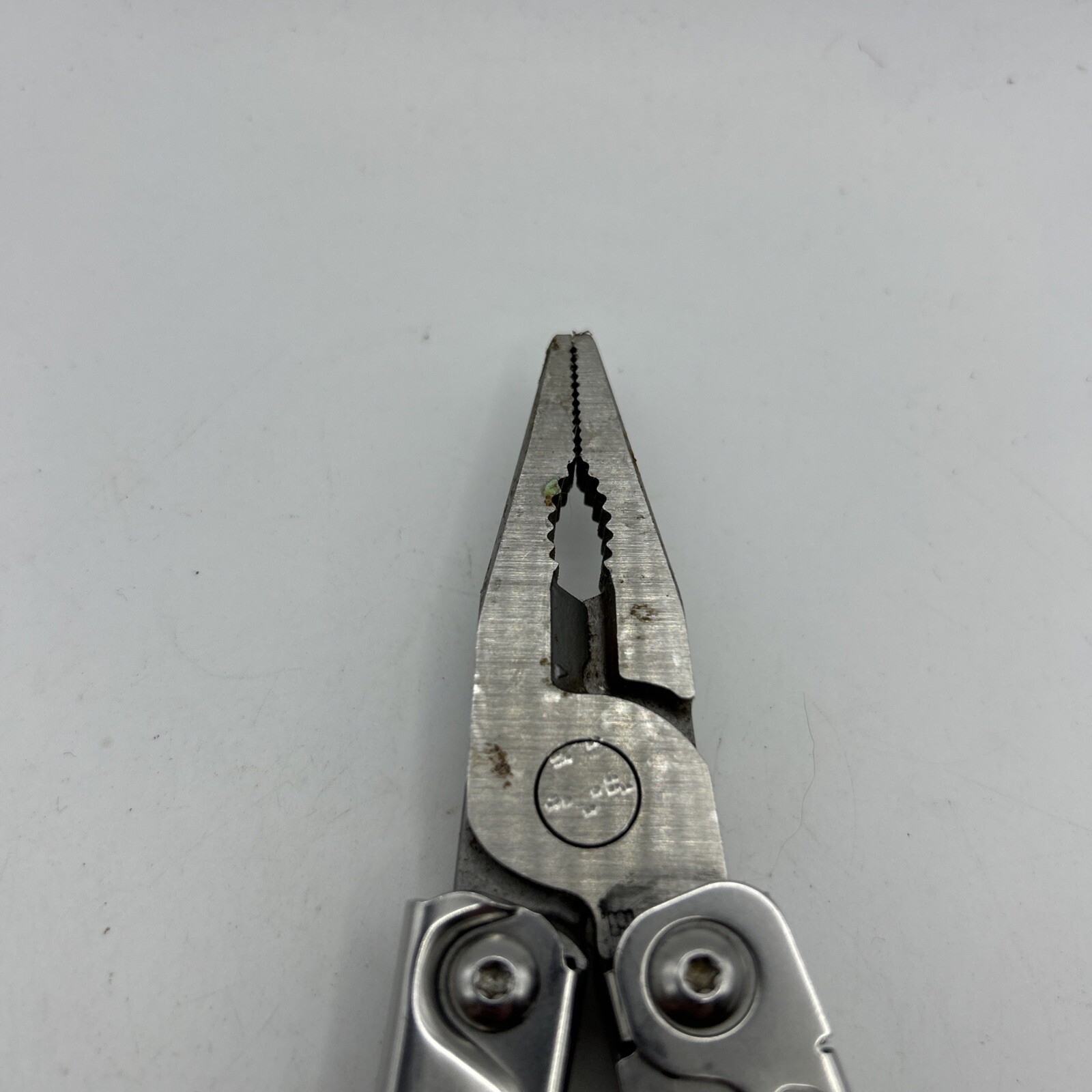 Leatherman Rev 3.8″ Stainless Steel Multi-Tool W/Carry Clip Very Good USED Tool