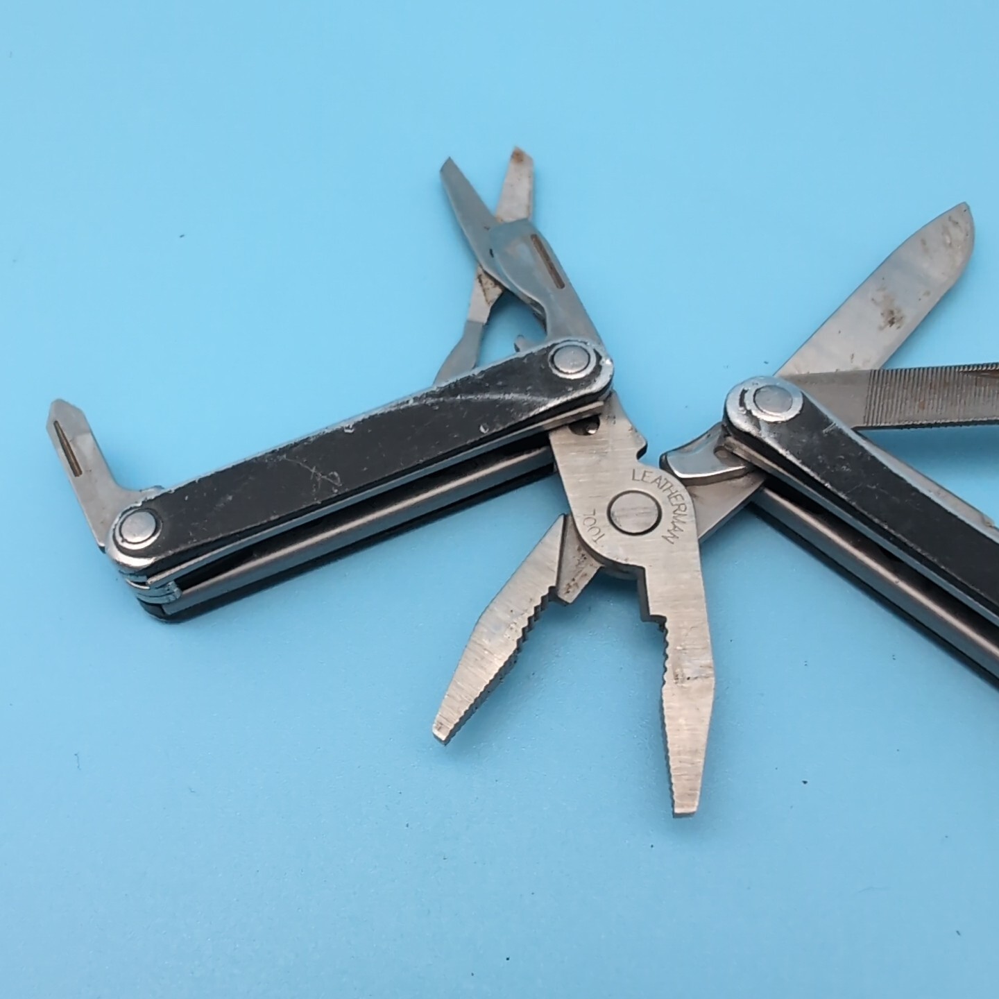 Leatherman Squirt PS4 Multi Tool Knife Pliers Scissors MATTE BLACK Q91