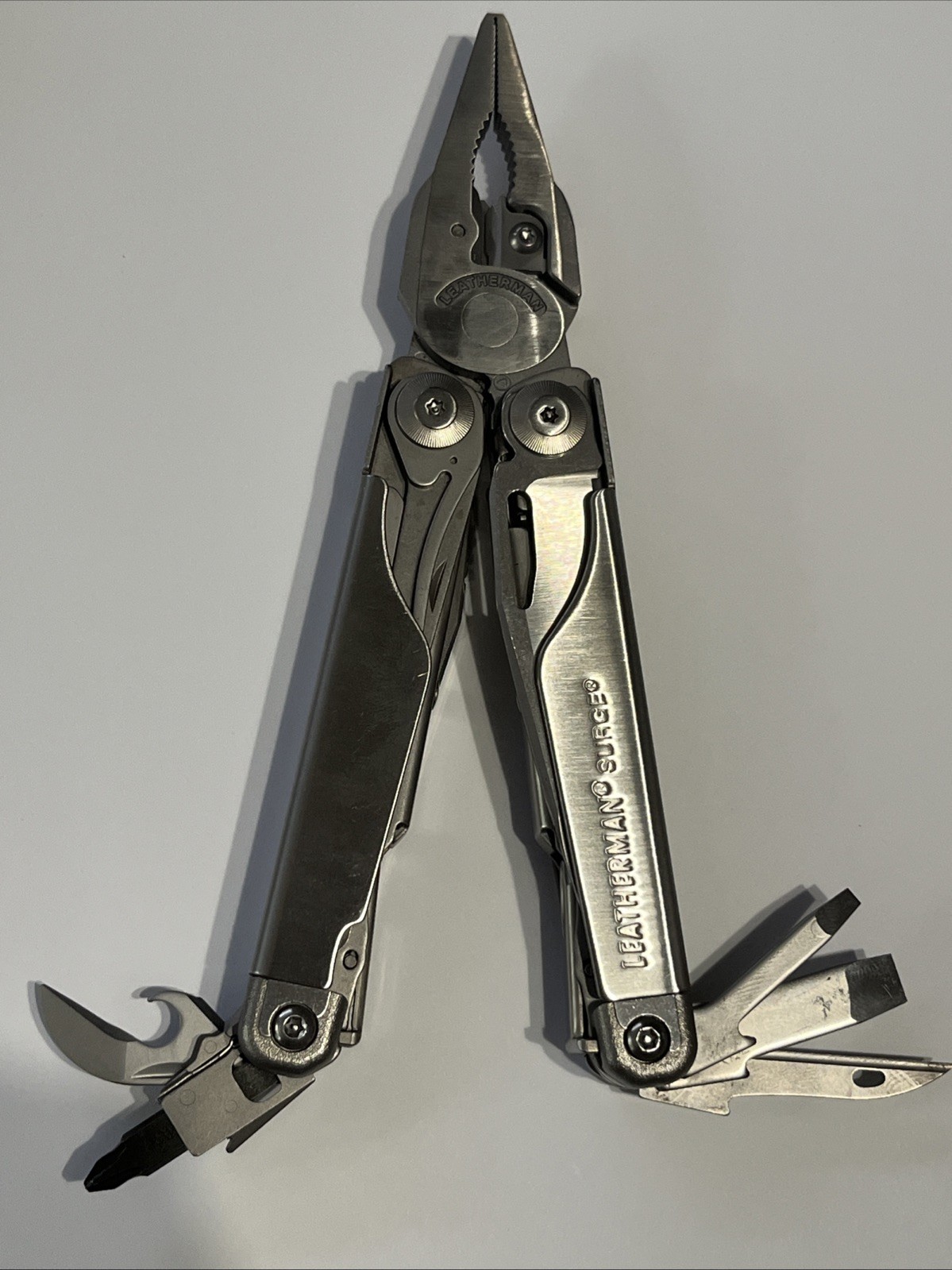 🔥 Awesome Leatherman Surge Multi-Tool Heavy duty Clean