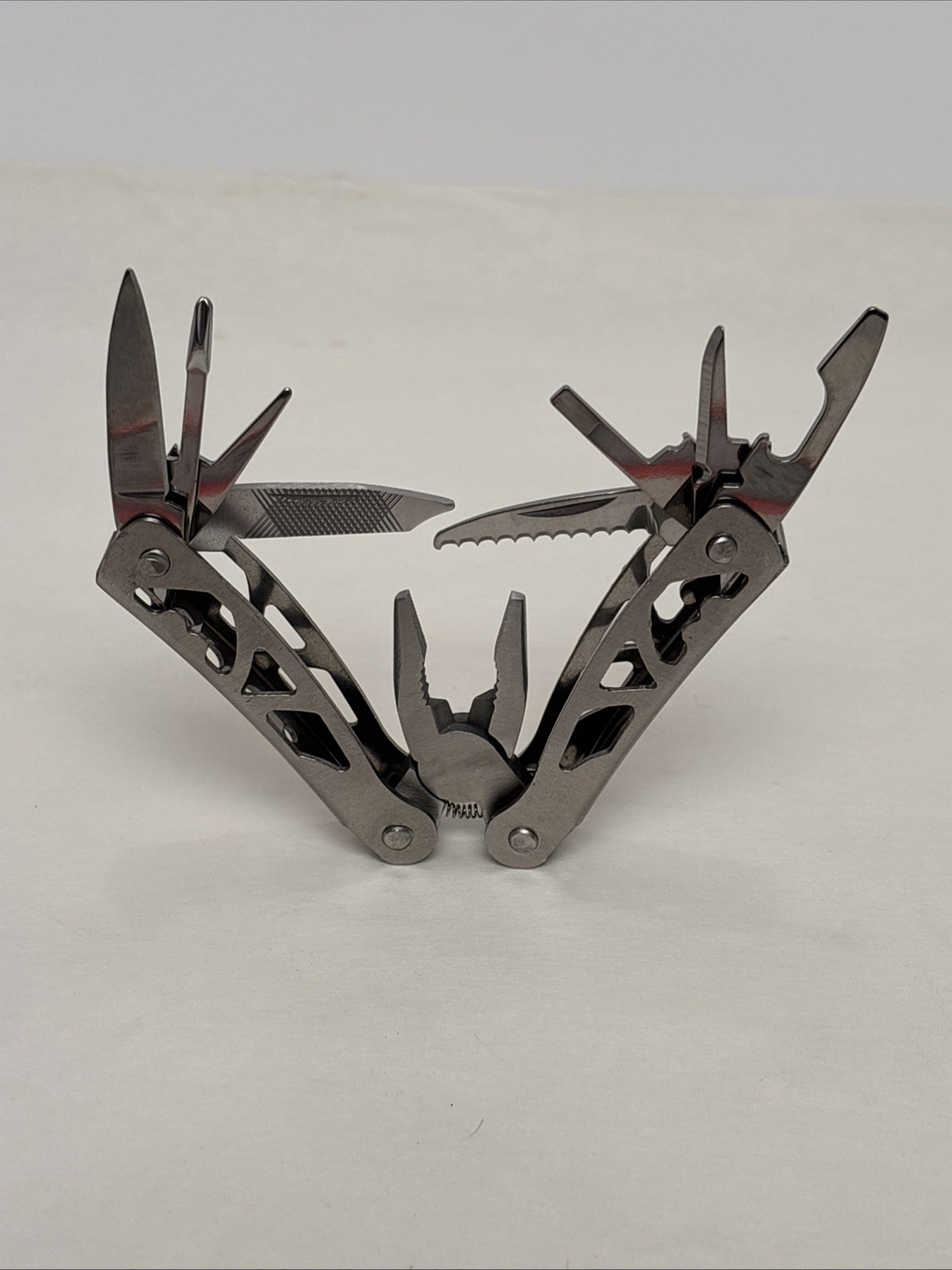 Steel Plier Multi-Tool 10 in 1 Unbranded Silver Hunt Camp Fish Car Boat Tool box