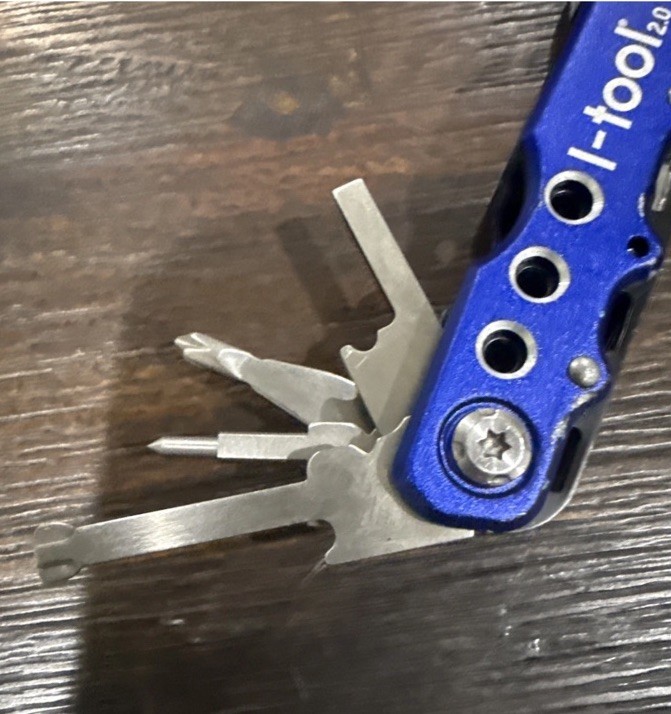 King Innovation 46600 Irrigation Multi-Tool,Blue With Shealth In Good Condition