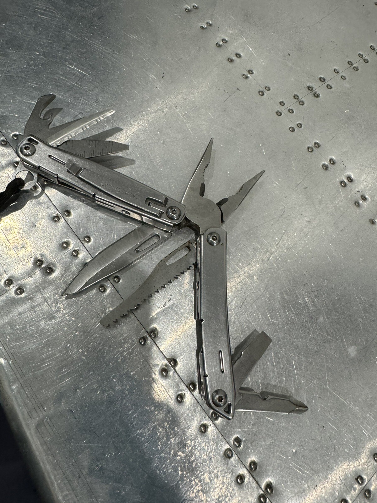 leatherman sidekick multi tool with belt clip