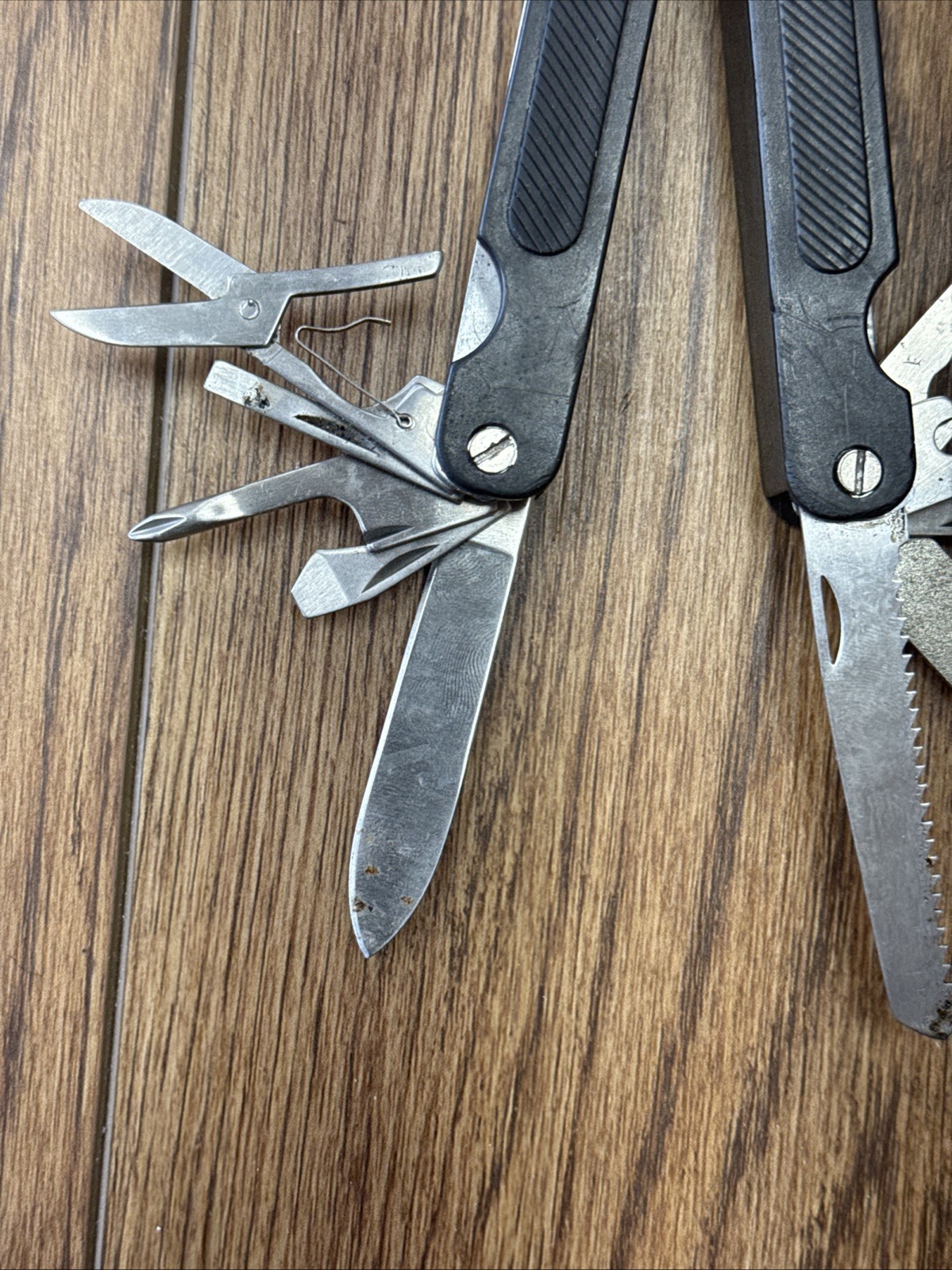 11-in-1 multi tool Pliers Knife Opener File Survival Hunting Camping