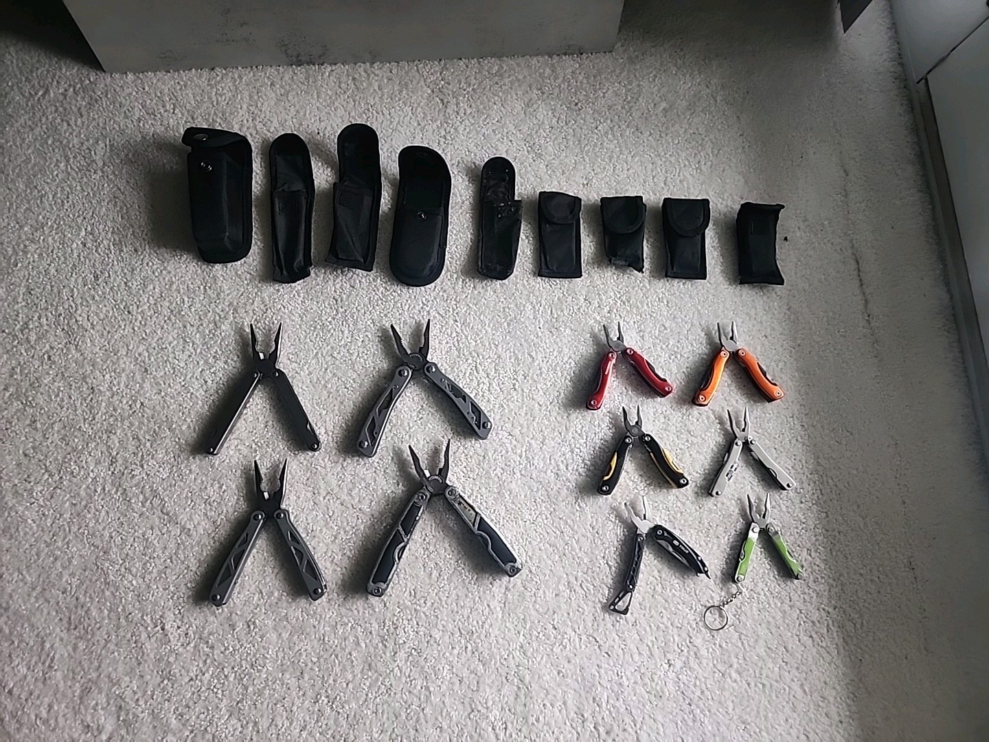 Lot Of 10 Multitool With Some Pouch (4 LG Multi, 6 S Multi, 4 LG Pouch And 4 S)