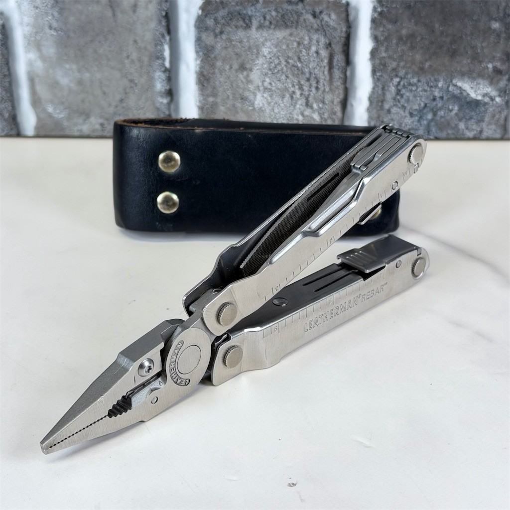 Leatherman Rebar Multi-Tool Silver w/ Black Leather Sheath Locking Tools Vintage
