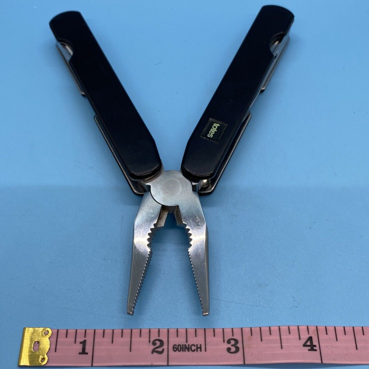 TOTES Multi-Tool 14 in 1 Executive Polished Stainless Medium Folding Case Pouch