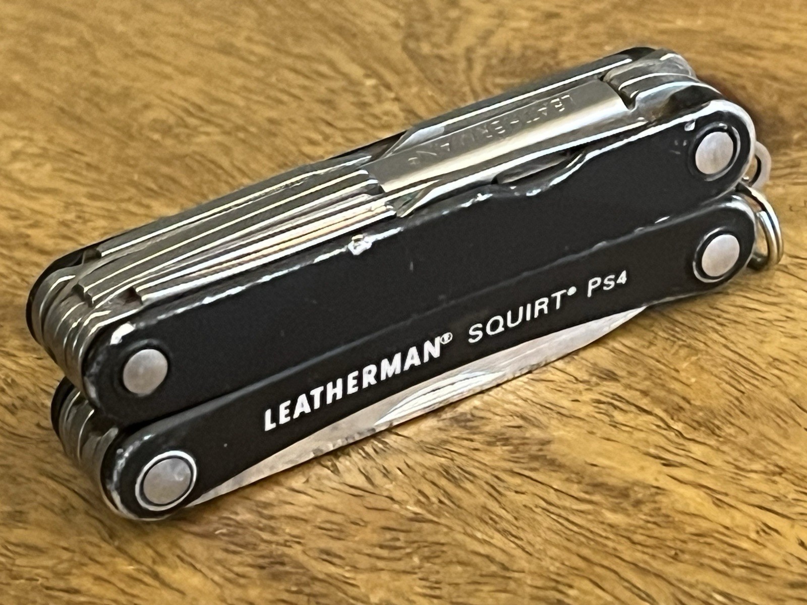 RETIRED Leatherman Squirt PS4 MultiTool Black DISCONTINUED SUPER NICE!