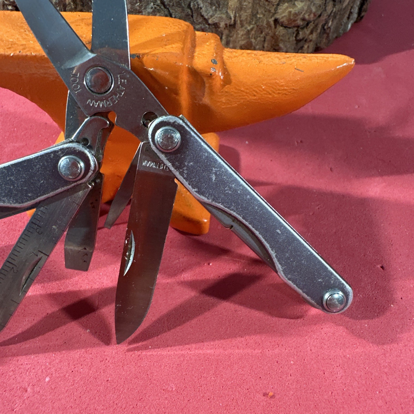 Leatherman Squirt S4 Multi-Tool Gray Nice Condition Some Handle Wear