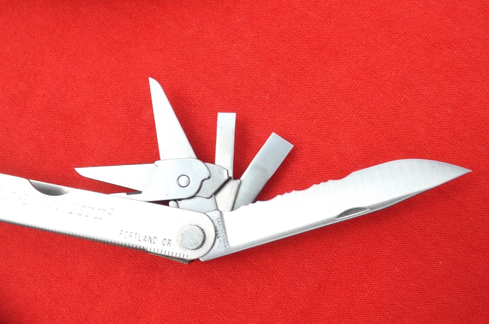 Leatherman PST II Multi-Tool Stainless Portland USA W/ Sheath Case 1198 UNUSED