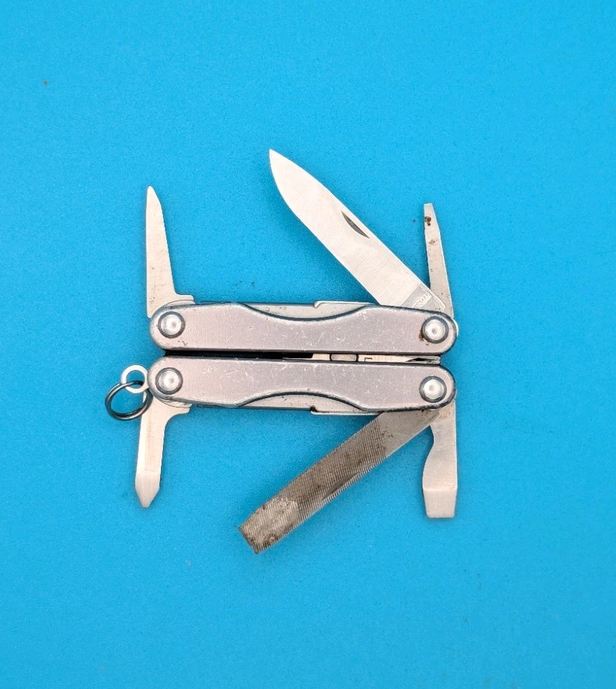 Leatherman Squirt P4 Multi-Tool, Key Ring, Retired, GRAY!