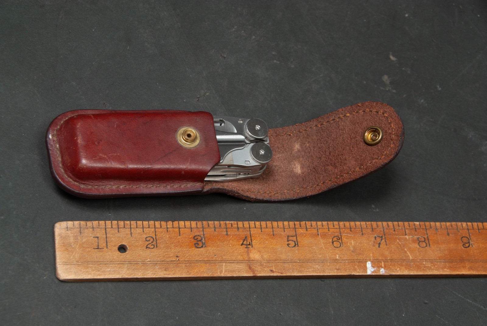 Leatherman Wave Multi Tool & Brown Leather Case Code 0799 Excellent Condition.