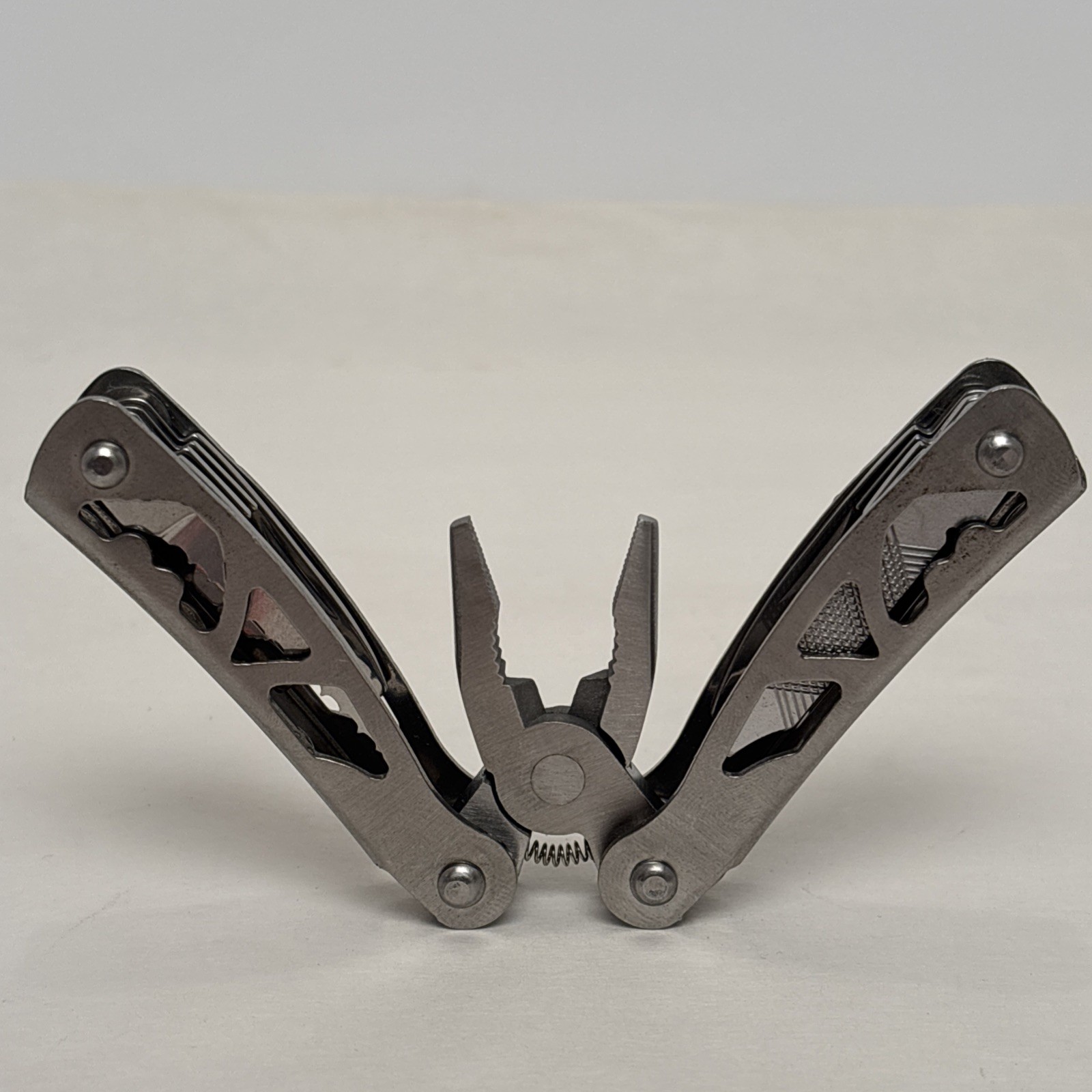 Steel Plier Multi-Tool 10 in 1 Unbranded Silver Hunt Camp Fish Car Boat Tool box