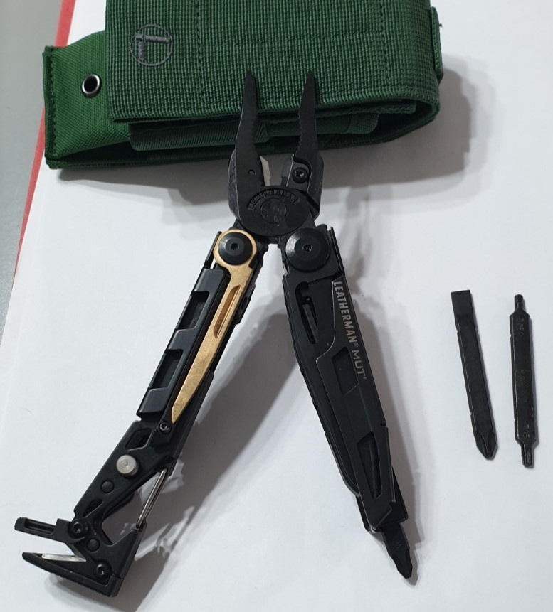 🔥🔥🔥 Leatherman MUT Multi Tool Military Green Sheath Retired Collectable Rare