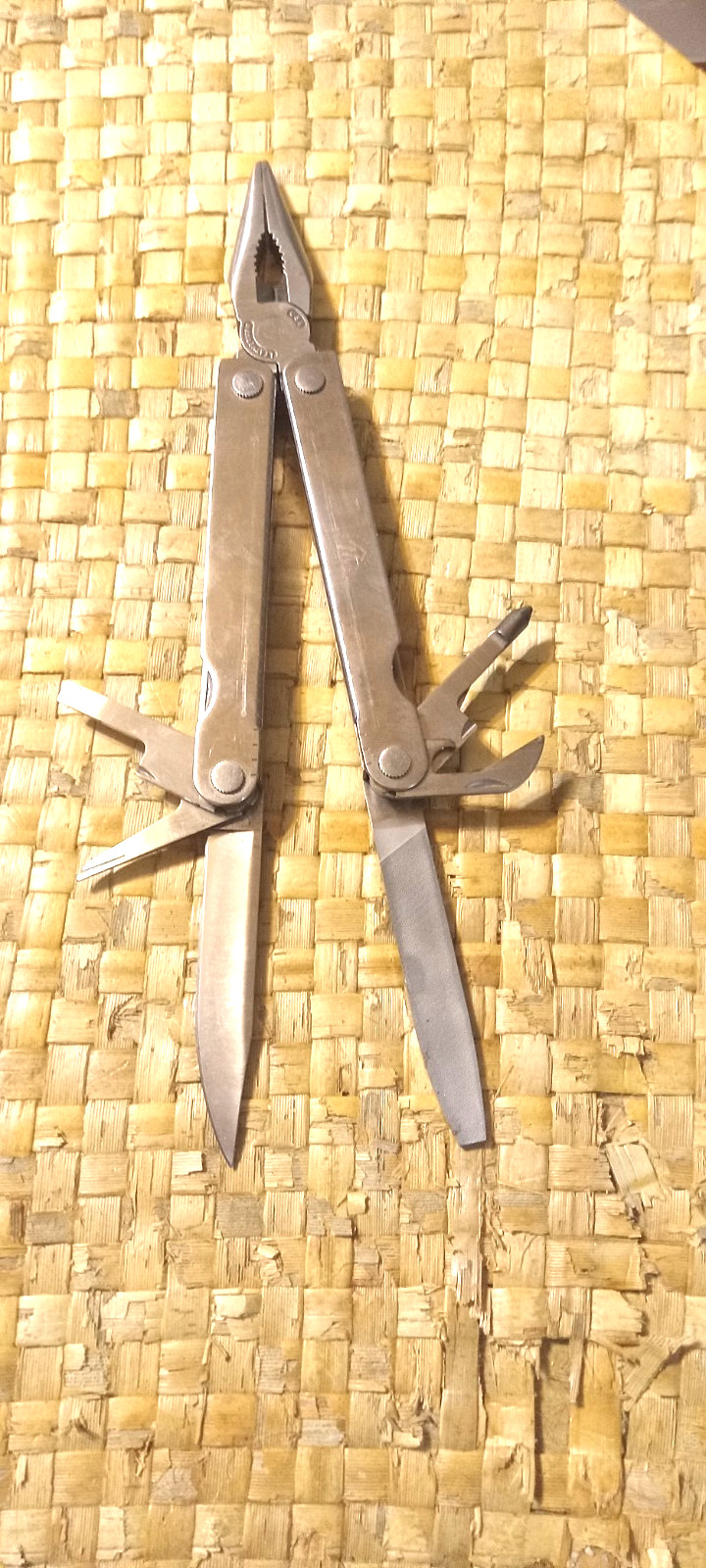 Leatherman PST Marlboro Country Store Multi Tool- 12/93-EXCELLENT