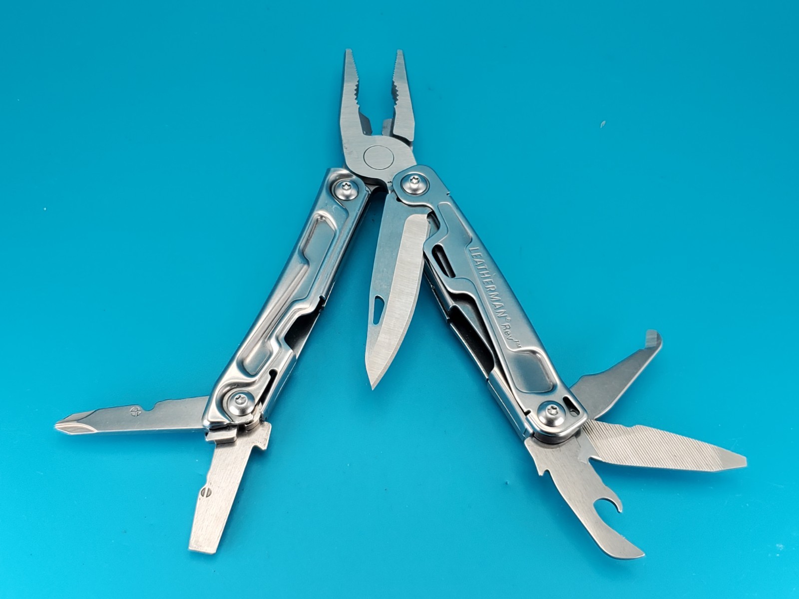 Leatherman Rev 3.8″ Multi-Tool, Stainless!