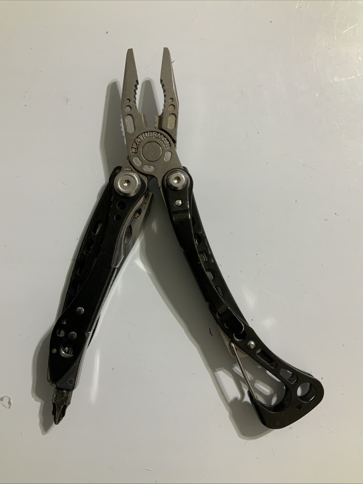Leatherman Skeletool – J8