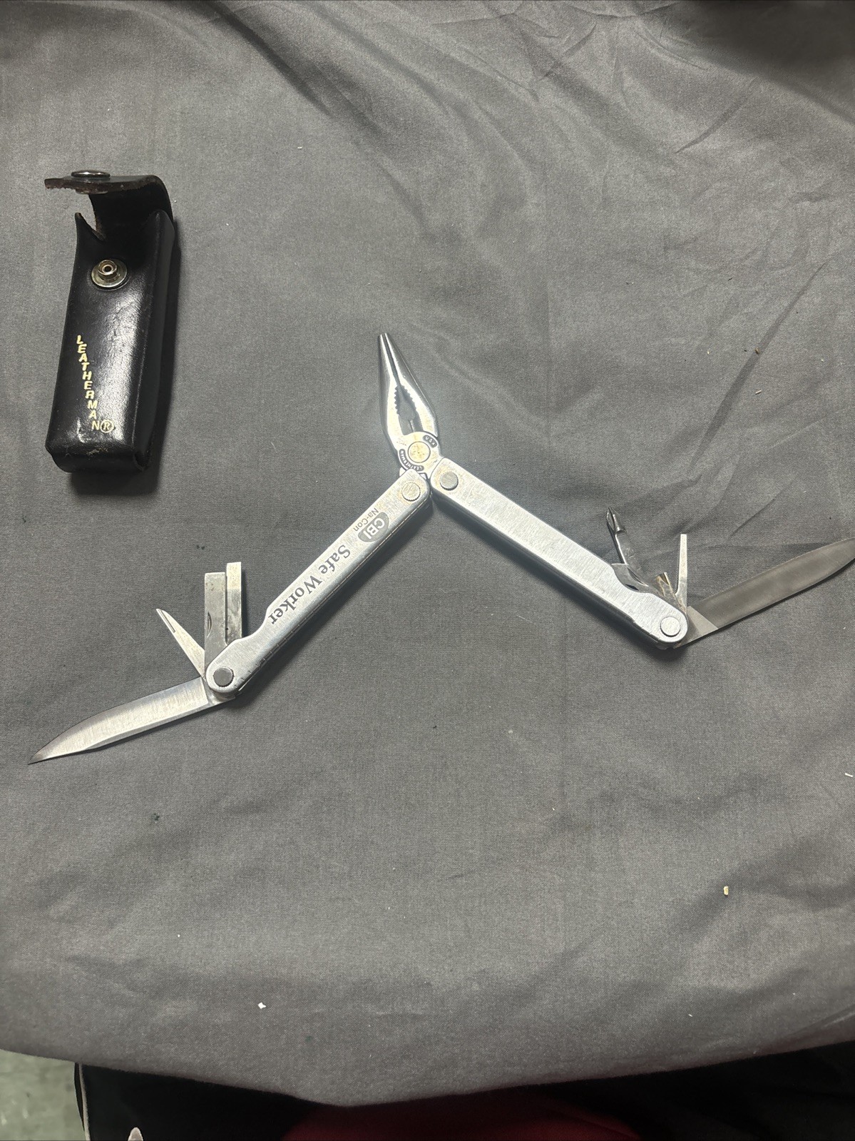Vtg Original Leatherman Multi Tool Portland OR Leather Sheath USA