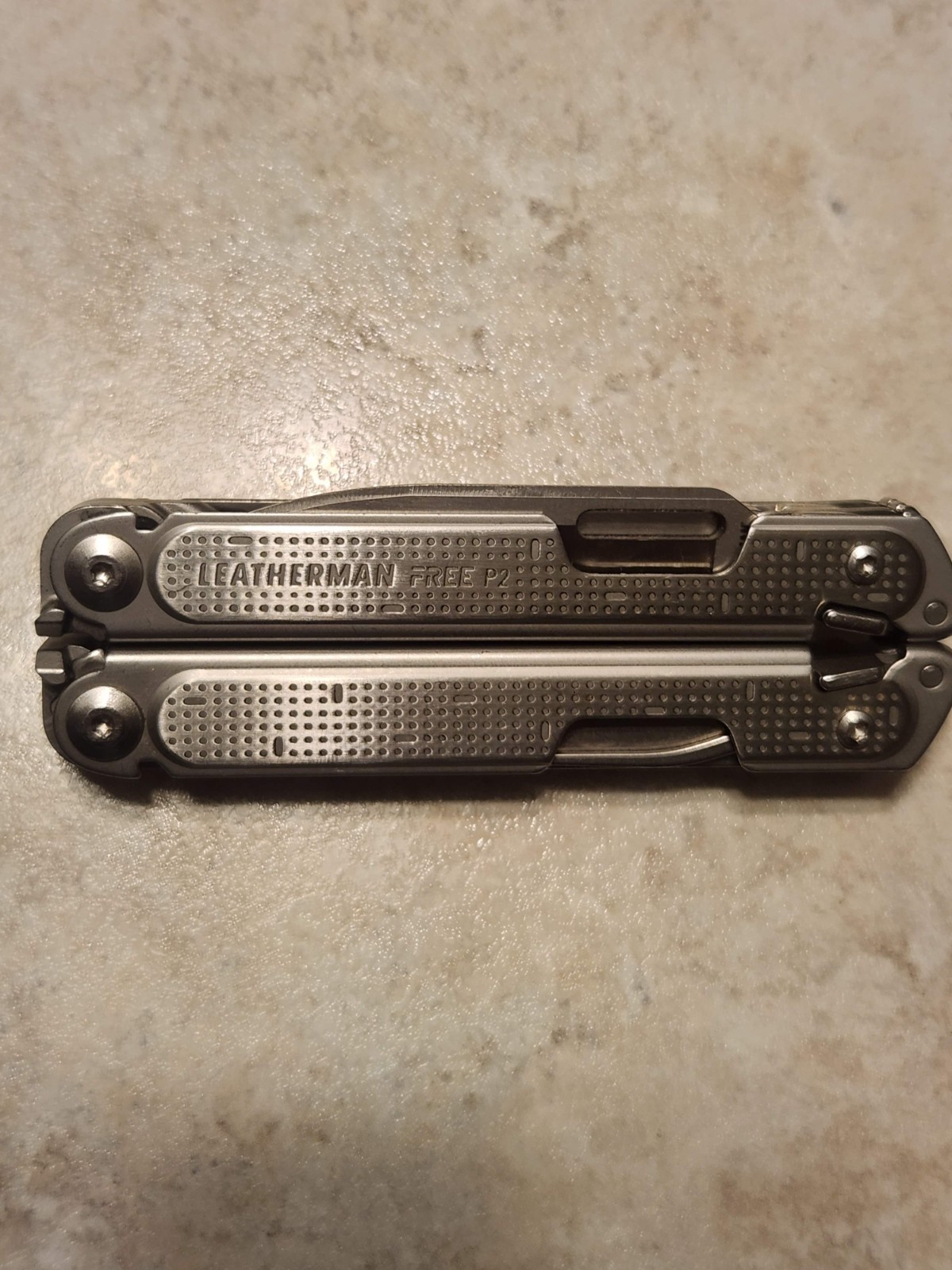 Leatherman Free P2 Stainless Steel Multi-Tool Silver