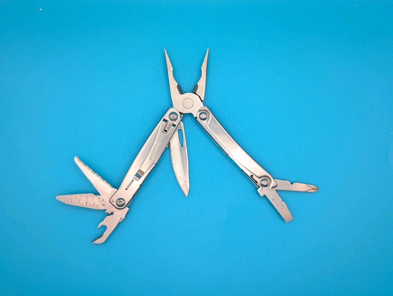 Leatherman Bolster 13 Tool Stainless Steel Multi-Tool!