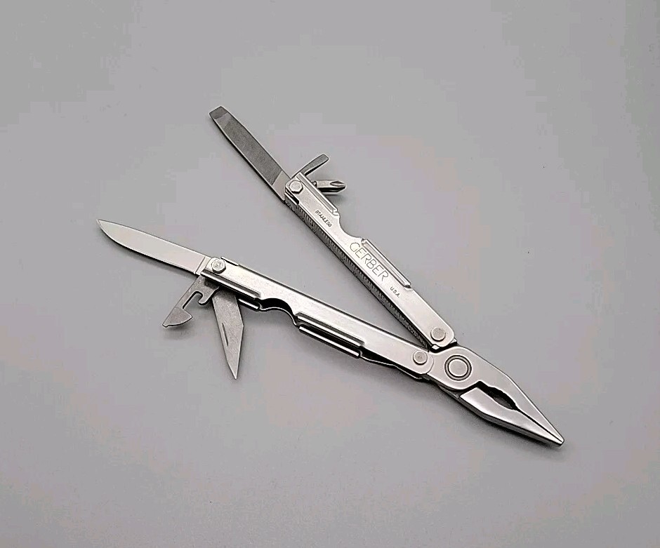 Gerber USA Military Provisional Multi Tool – Early 1990’s – Silver