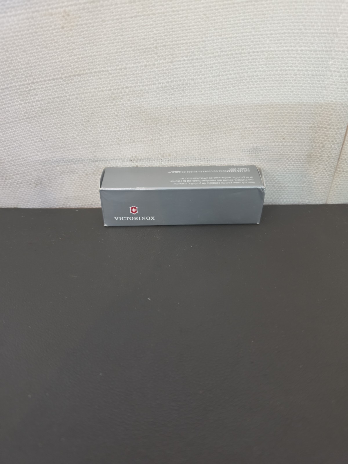 Victorinox Swiss Army Knife 1.3773-X Red Handyman 24 Functions 91mm New in Box