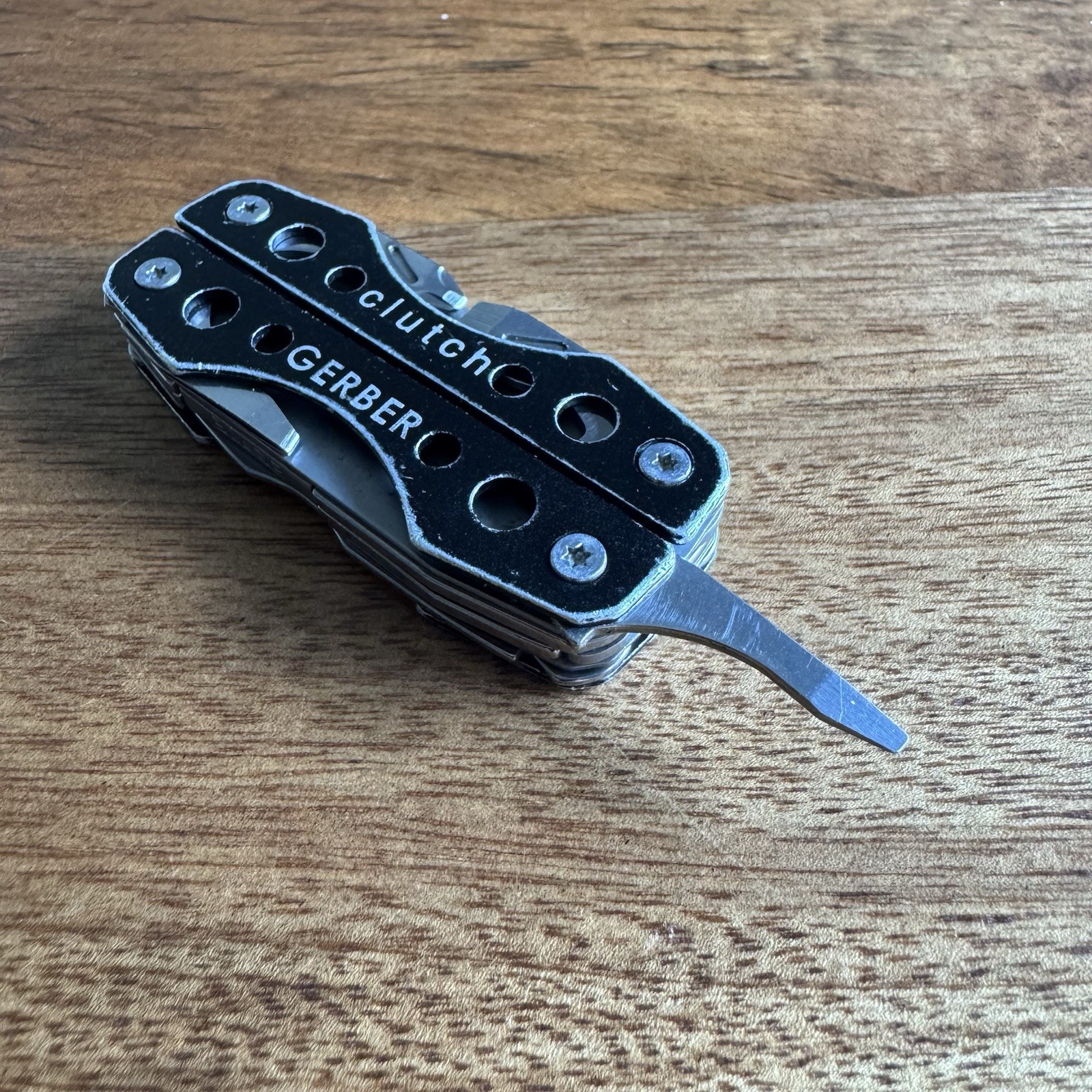 Gerber Clutch Small Rugged 7-in-1 Multi-Tool