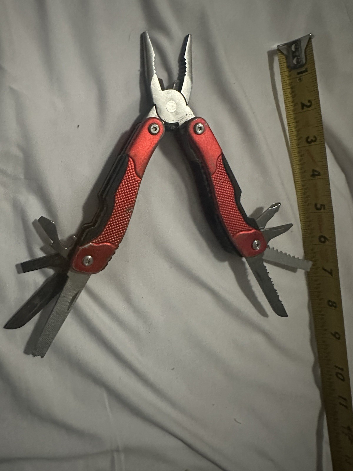 Hyper Tough 12 In One Multitool 4” Closed With Pliers All Metal