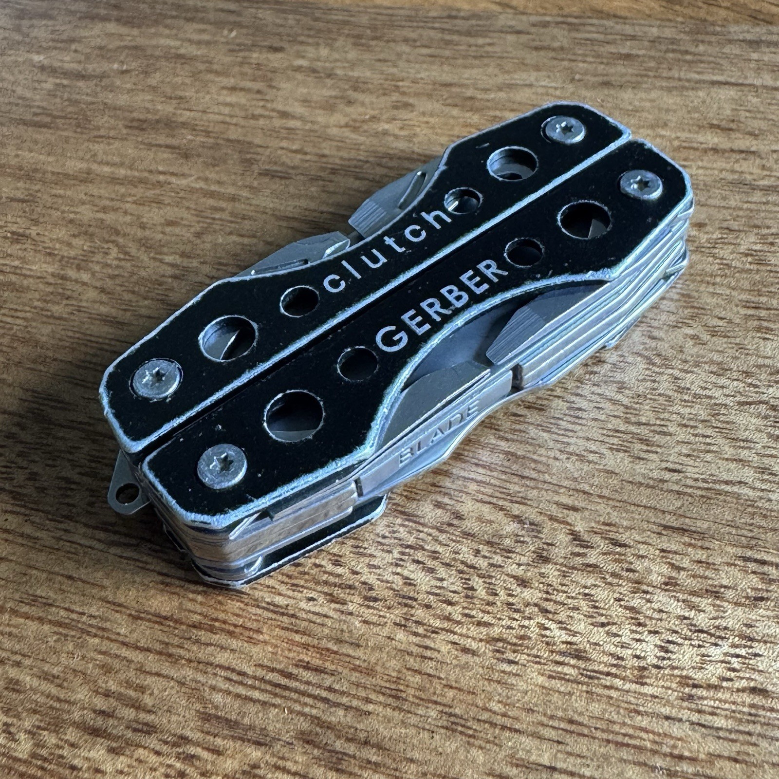 Gerber Clutch Small Rugged 7-in-1 Multi-Tool