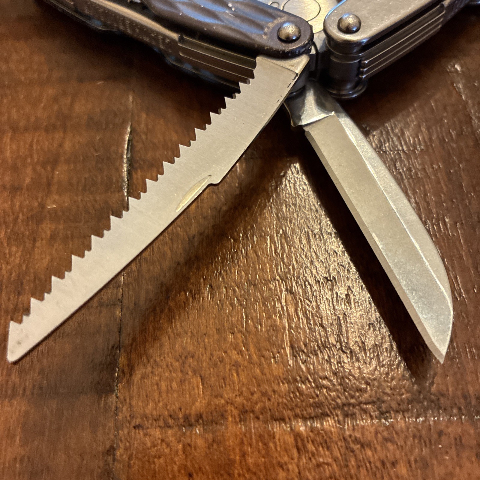 Leatherman Juice CS4 Multi Tool Discontinued Granite Gray Excellent – Read