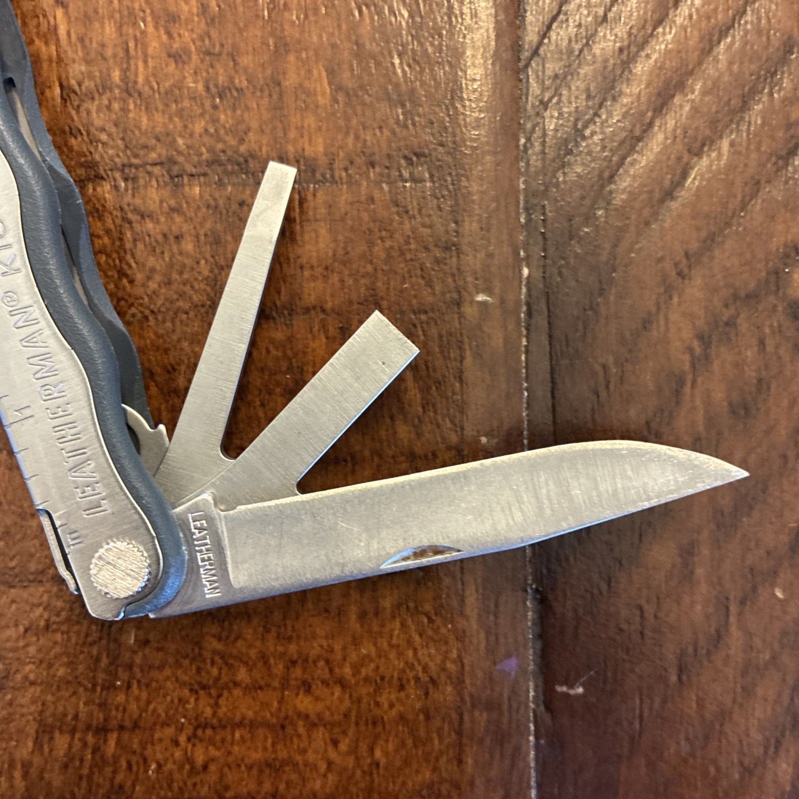 Leatherman Kick Date Code 02/06 – Very Good