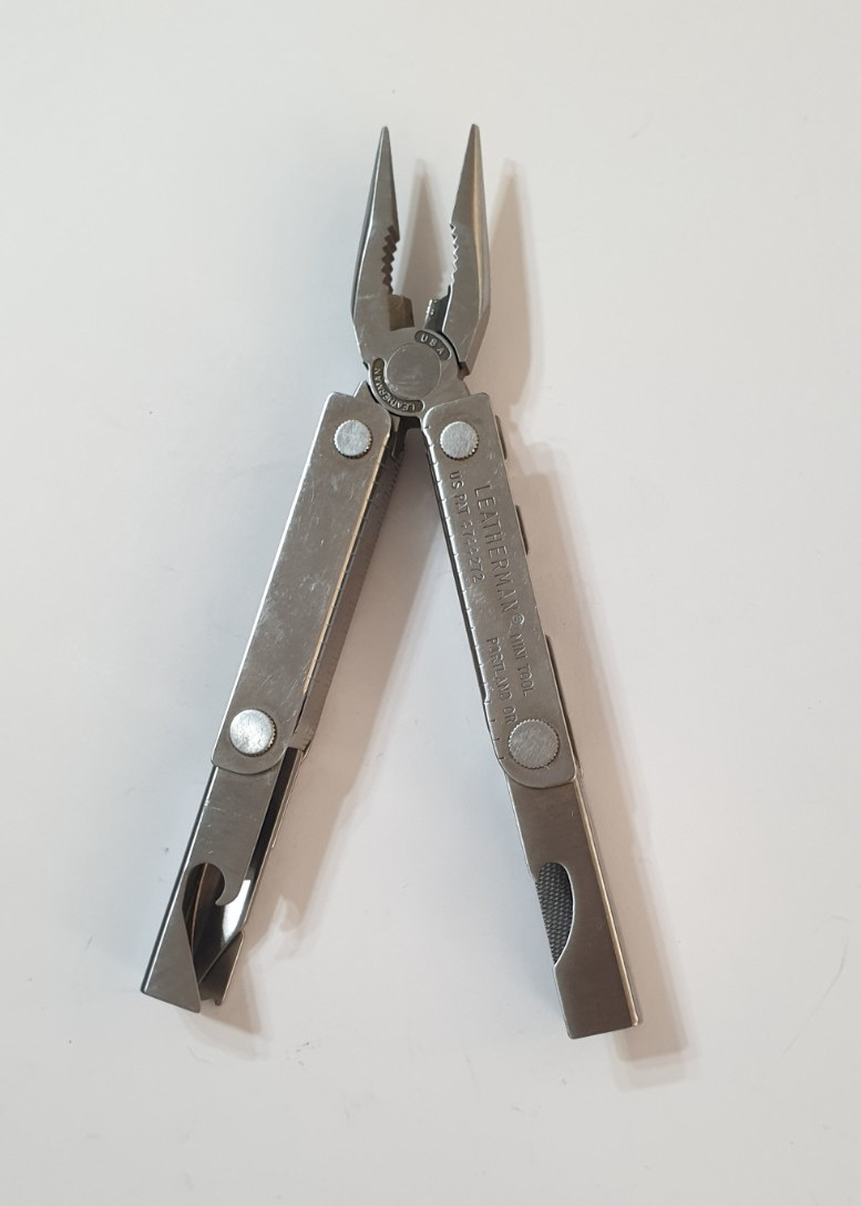 🔥🔥🔥 Leatherman Mini Rare Retired Multi Tool Keychain Fold to Full Size