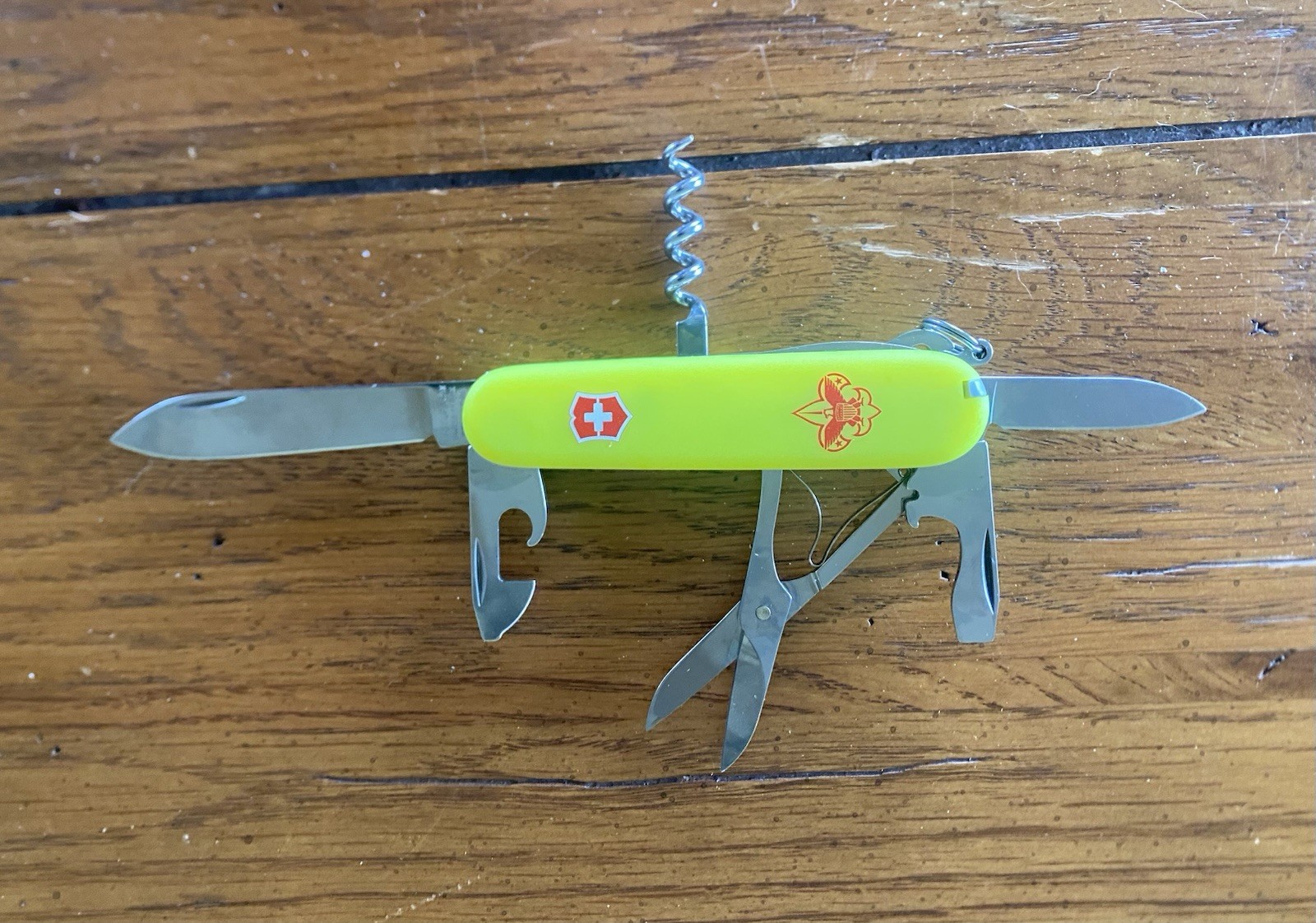 Victorinox Yellow Multi-Tool Swiss Army Knife Boy Scouts 6 Tools Stainless Steel