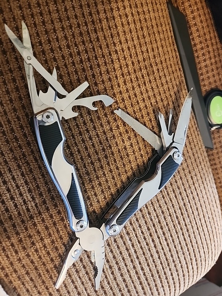 Multiool Pliers Pocket Knife With Carrying Pouch