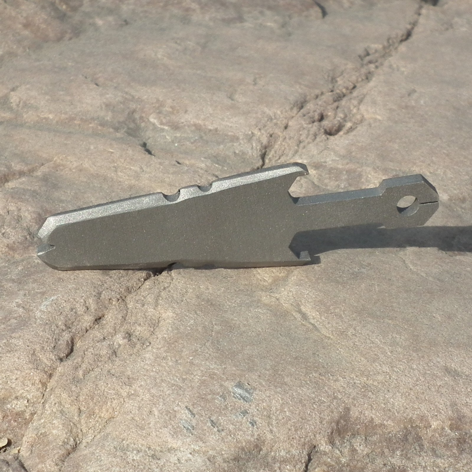 Pry bar opener EDC pendant sword key chain knife fell outdoor ornament