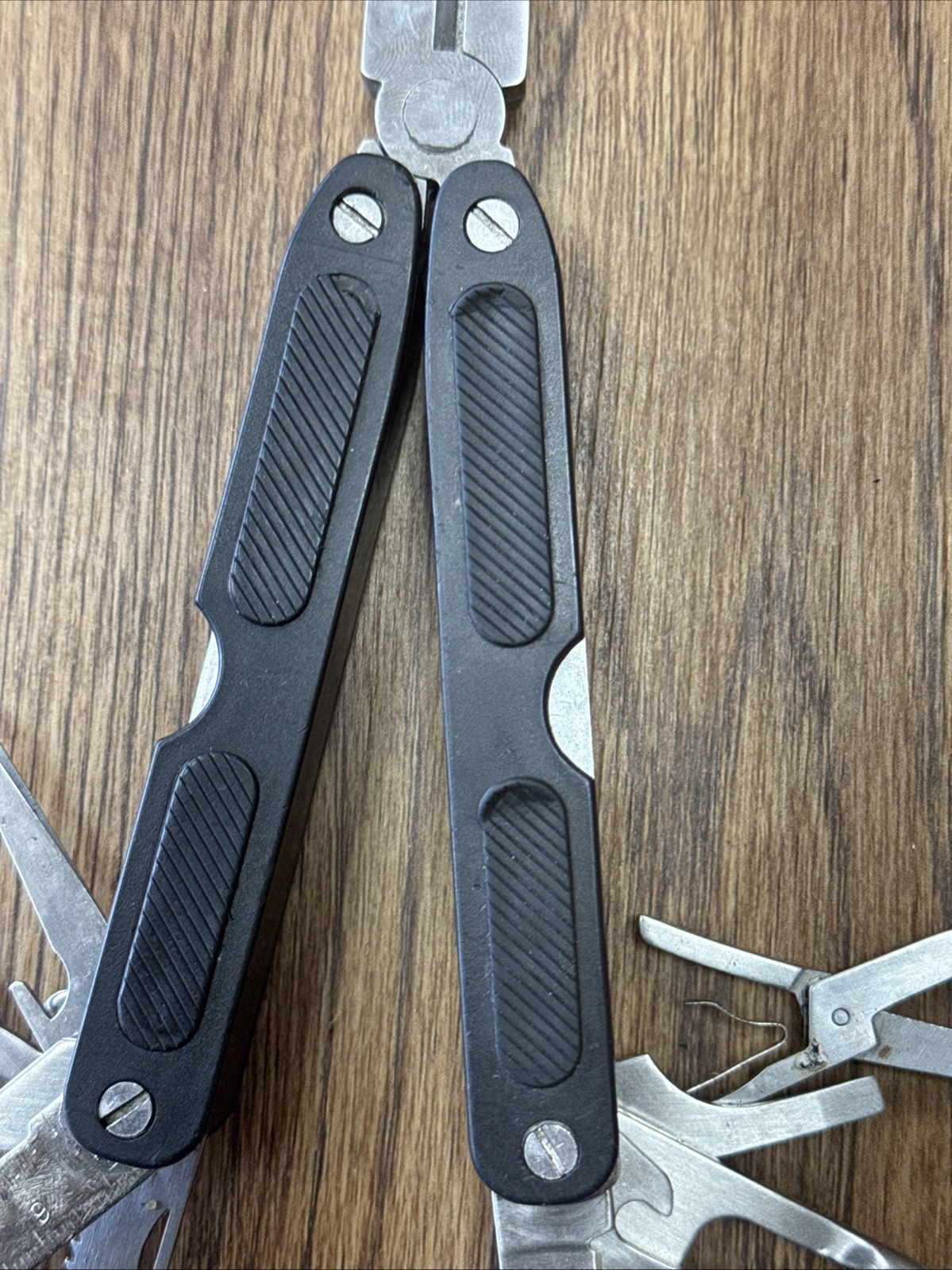 11-in-1 multi tool Pliers Knife Opener File Survival Hunting Camping