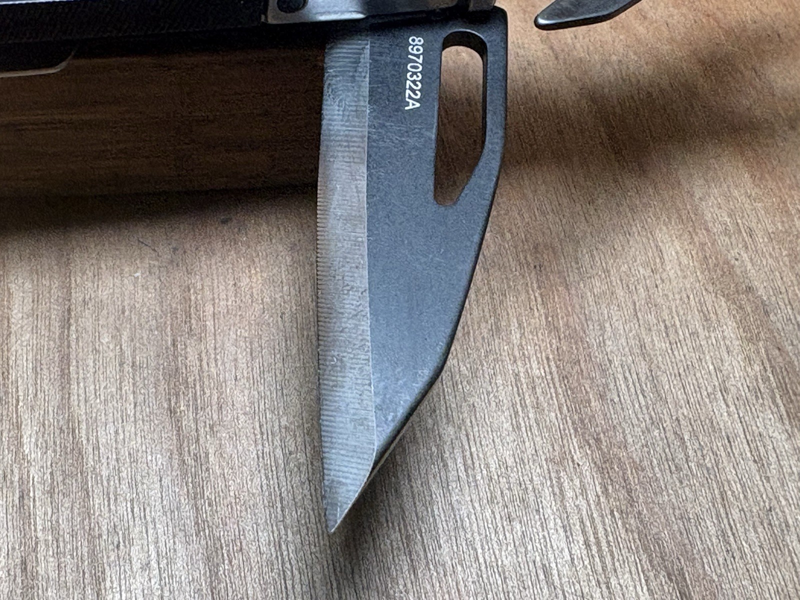 Gerber STAKE OUT Camp Tool 2.5″ Silver Plain Blade Carabiner 11 Tools EXCELLENT!