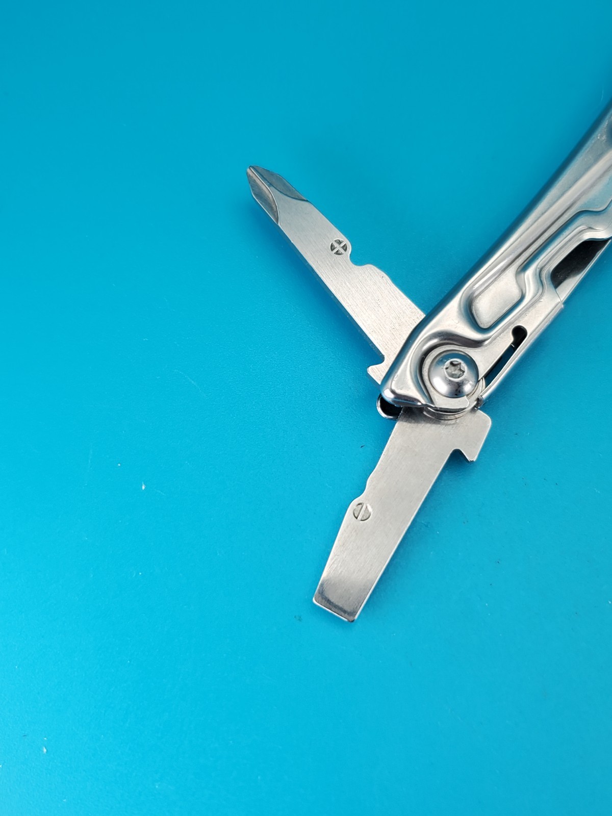 Leatherman Bolster 13 Tool Stainless Steel Multi-Tool!