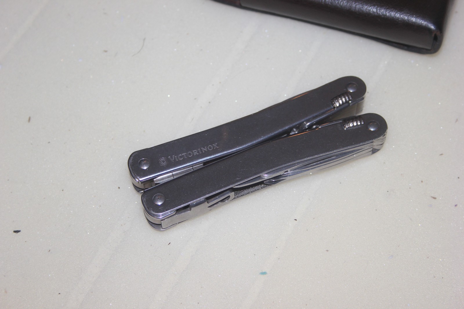 Victorinox Swiss Tool Spirit MX? XBS ? Multitool, leather case, vintage?