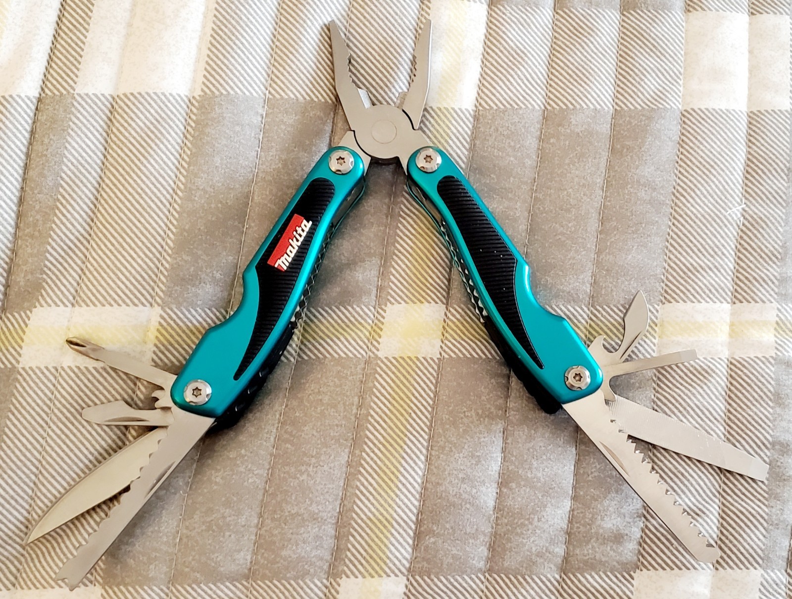 Makita 999 10 in 1 Multi-Tool Unused W/Box Hard To Find !!!