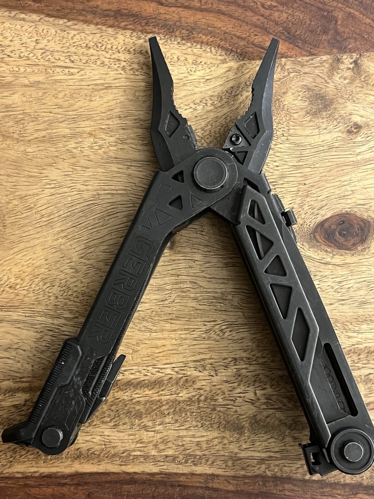 Gerber Center Drive Multi Tool Black USA w/Sheath SUPER NICE! Excellent!