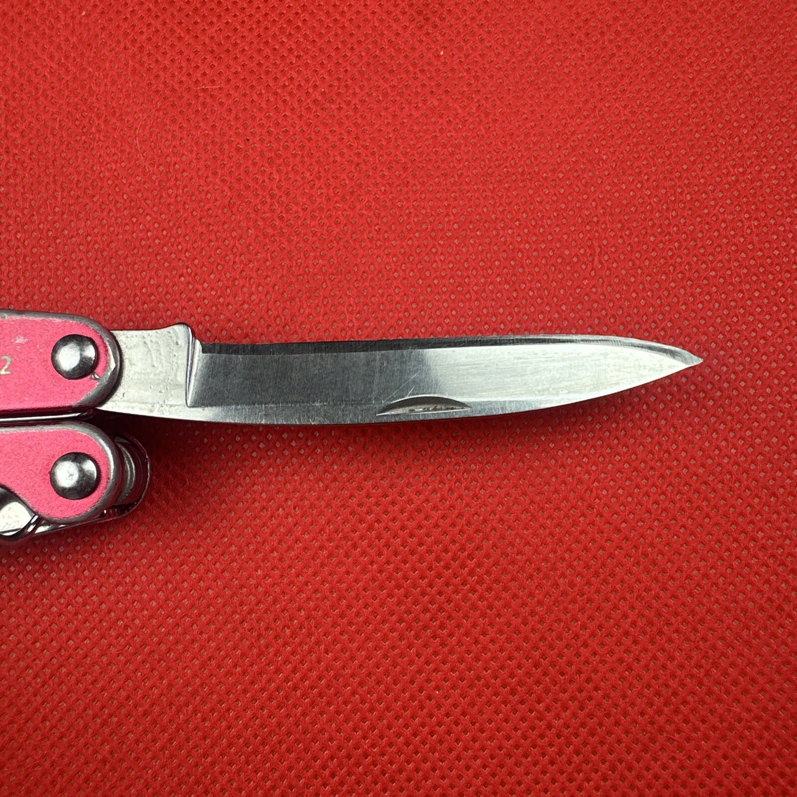 Retired Pat. Pending Gen 1 Red Leatherman Juice C2 Multitool. Great EDC!