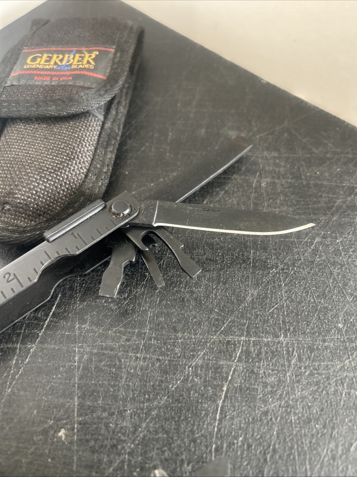 Gerber USA Black Multi-Tool Pliers Not Long Nose w/ Sheath & 9 Tools Snap Out